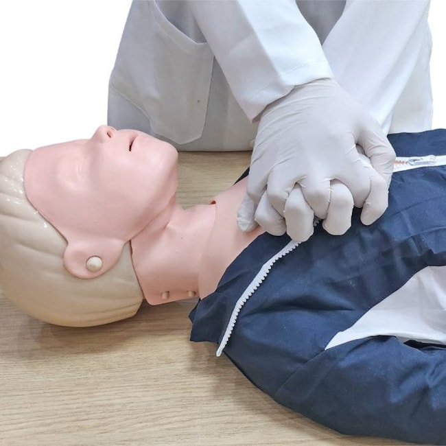 Manequim Infantil para Treino de RCP ECG e com Painel Led-bebe608b-4190-4935-b49b-4509771d4037